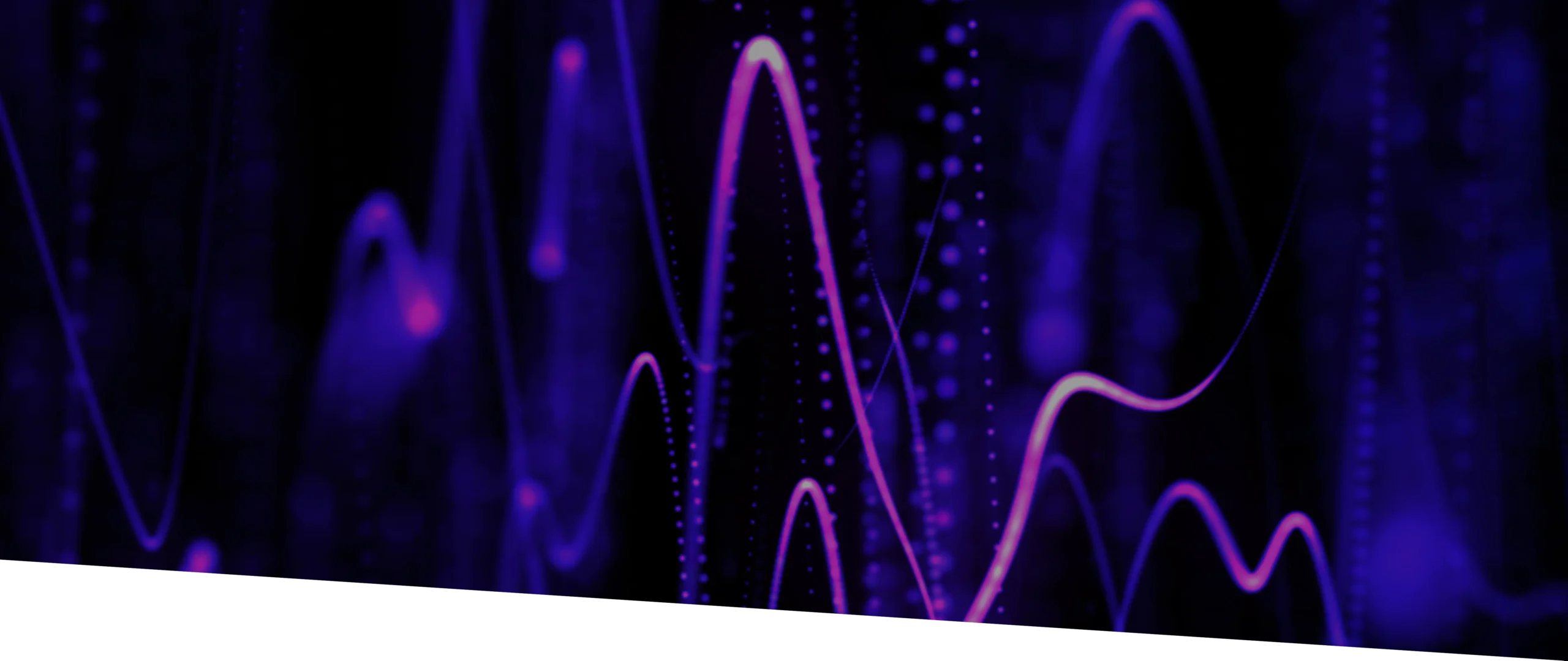 <span class="gradient-text-animated">COSTRUIAMO</span> ASSET REALI